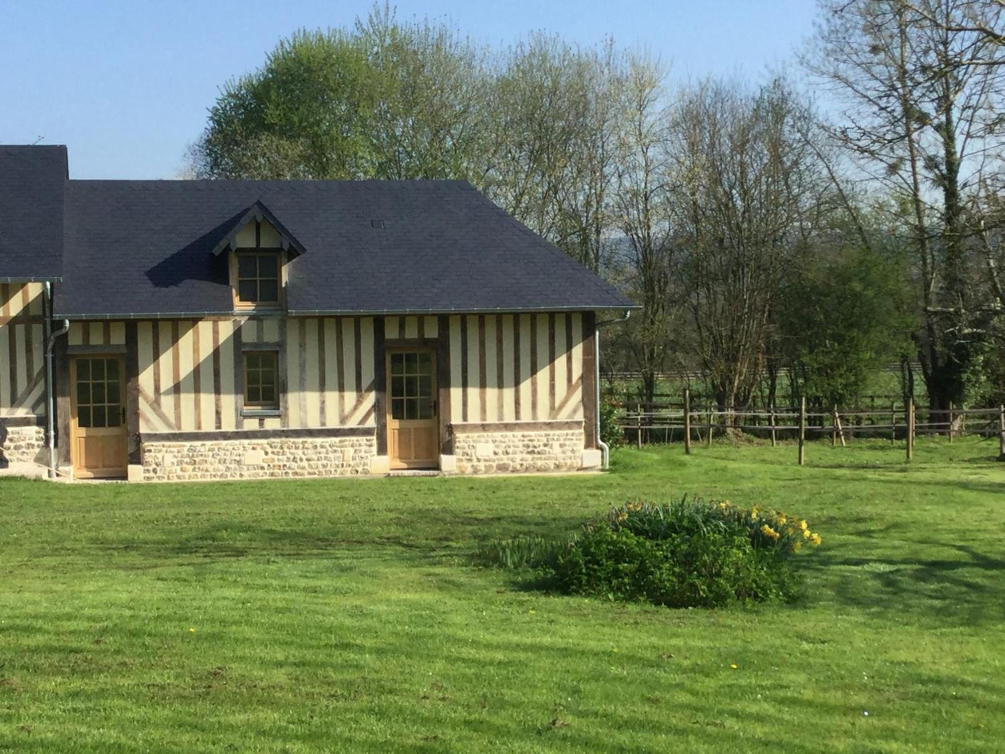 L'auberge du Mont Le Breuil-en-Auge Extérieur photo