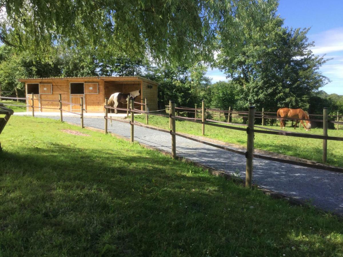 L'auberge du Mont Le Breuil-en-Auge Extérieur photo