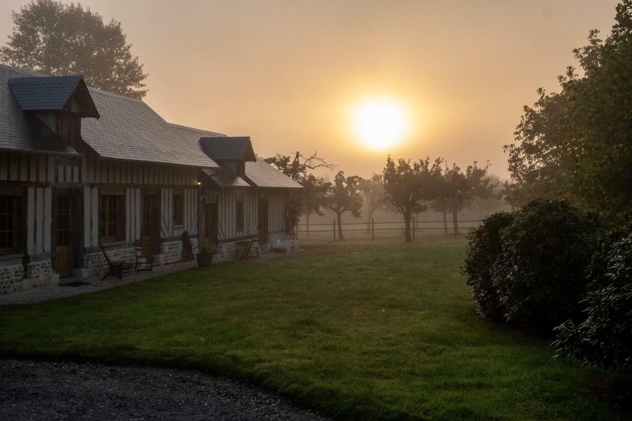 L'auberge du Mont Le Breuil-en-Auge Extérieur photo